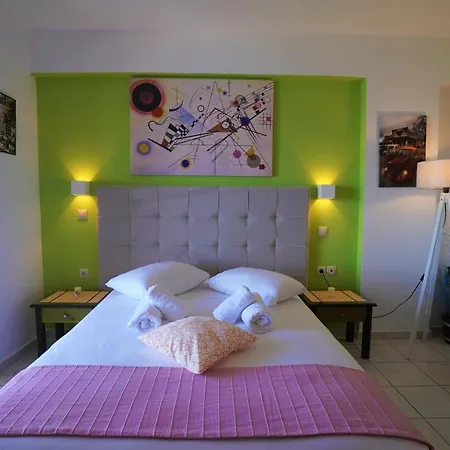 Boutique Seaview Apts Закинтос