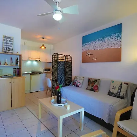 Boutique Seaview Apts Апартаменты *